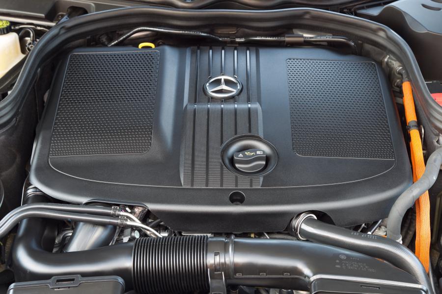  Mercedes-Benz E300 Hybrid Saloon 2012 года  (фото 5 из 58)